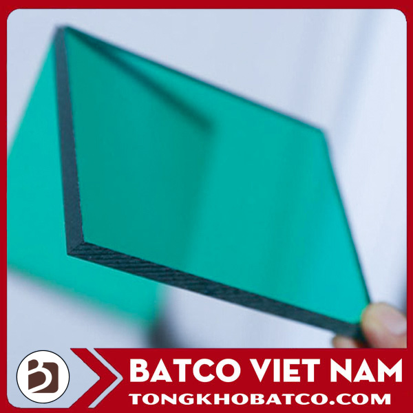 Transparent green polycarbonate sheets