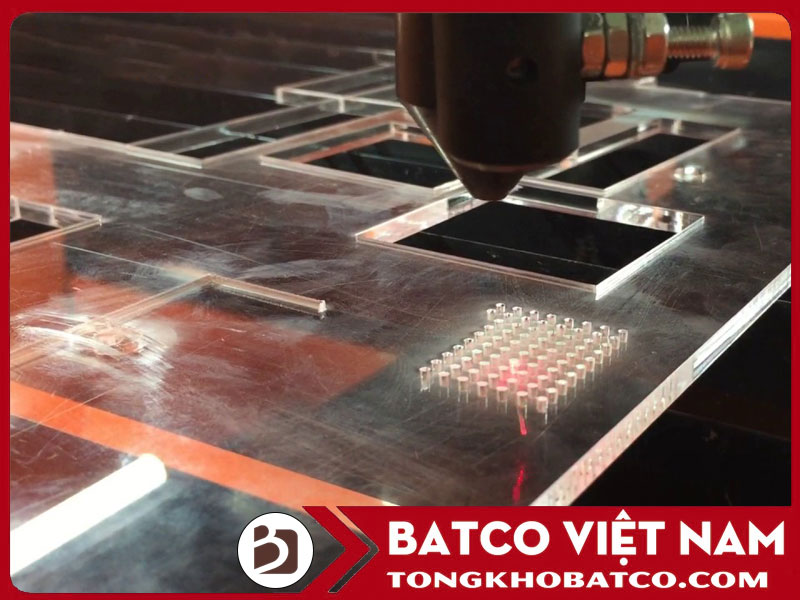 Dịch vụ cắt laser mica theo yêu cầu