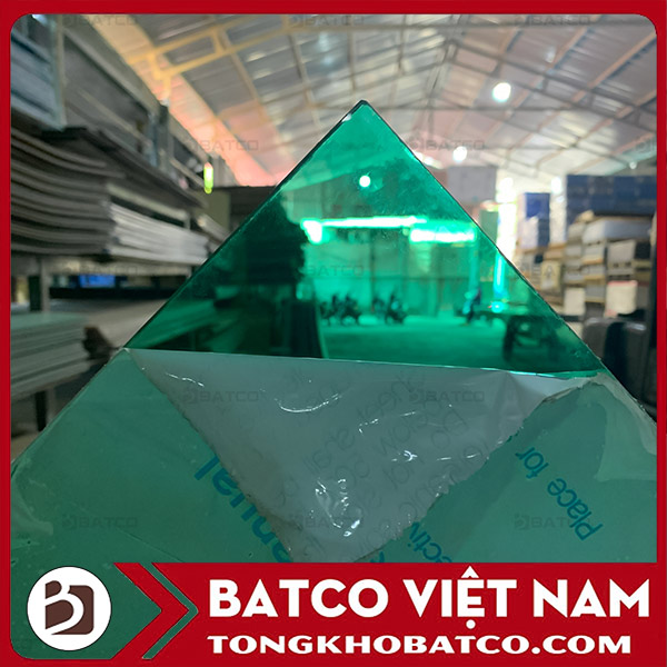 TẤM POLYCARBONATE MÀU XANH HÀN QUỐC