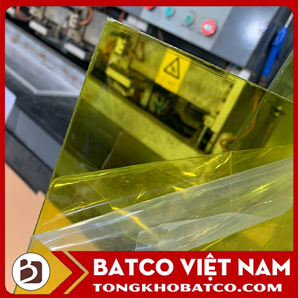 TẤM POLYCARBONATE ESD MÀU VÀNG XUYÊN SÁNG HÀN QUỐC